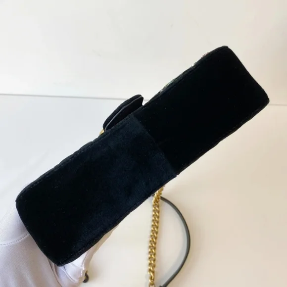 Gucci Marmont Velvet Shoulder Bag - Picture 3 of 16